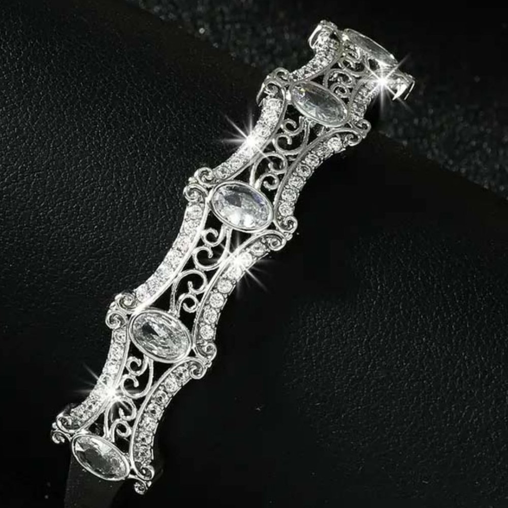 VICTORIAN FAUX PLATINUM DIAMONDS FILIGREE HINGED BANGLE BRACELET 36